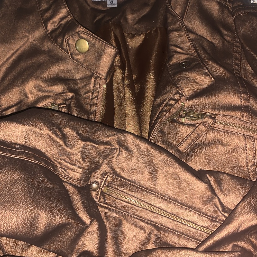 Jacket - Picture 4 of 5